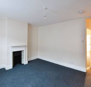 2 Bedroom House for sale in Orchard Road, Salisbury