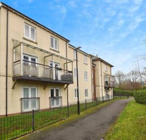 2 Bedroom Flat for sale in Lanfranc Close, Salisbury