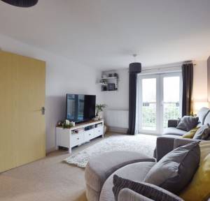 2 Bedroom Flat for sale in Lanfranc Close, Salisbury