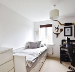 2 Bedroom Flat for sale in Lanfranc Close, Salisbury