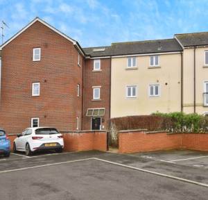 2 Bedroom Flat for sale in Lanfranc Close, Salisbury