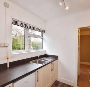 1 Bedroom Flat for sale in Cecil Avenue, Salisbury