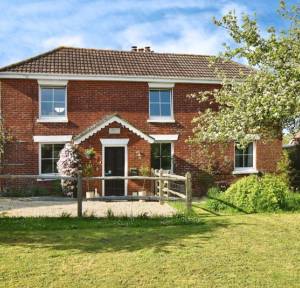 4 Bedroom House for sale in Middleton Road, Salisbury