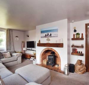 4 Bedroom House for sale in Middleton Road, Salisbury