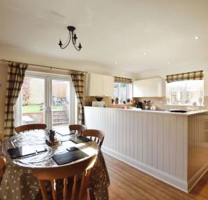 3 Bedroom House for sale in Castle Road, Salisbury