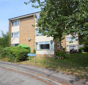 2 Bedroom Flat to rent in Victoria Road, Salisbury