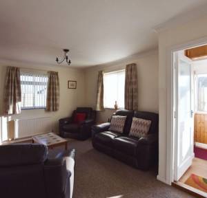 3 Bedroom House for sale in School Road, Salisbury