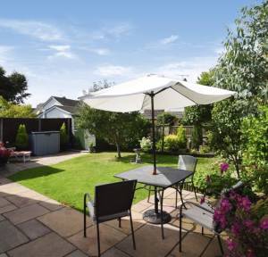 3 Bedroom Bungalow for sale in Hathaway Close, Salisbury