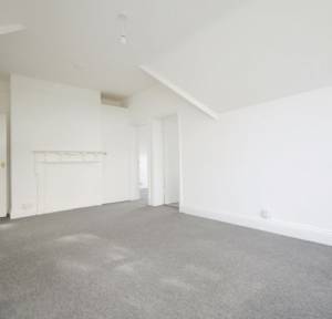 2 Bedroom Flat for sale in 49 Roman Road, Salisbury