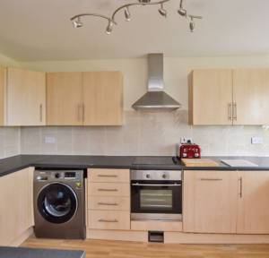 2 Bedroom Flat for sale in Glenmore Road, Salisbury