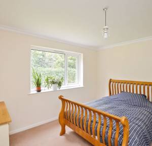 2 Bedroom Flat for sale in Glenmore Road, Salisbury