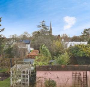 3 Bedroom Flat for sale in Harnham Road, Salisbury