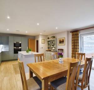 4 Bedroom House for sale in Wellsted Close, Salisbury