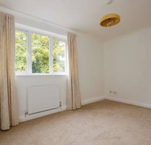 2 Bedroom Flat for sale in Ayleswade Road, Salisbury