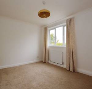 2 Bedroom Flat for sale in Ayleswade Road, Salisbury