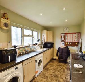 2 Bedroom Flat for sale in Pembroke Road, Salisbury