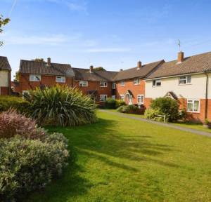 3 Bedroom House for sale in Waverley Close, Salisbury