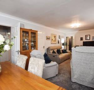 4 Bedroom Bungalow for sale in Broadfield Road, Salisbury