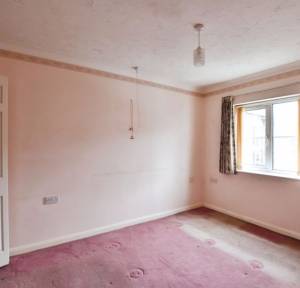 2 Bedroom Apartment / Studio for sale in West Street, Salisbury