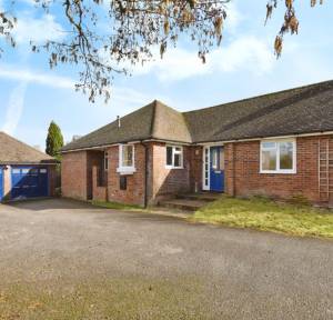 4 Bedroom Bungalow for sale in Tanners Close, Salisbury