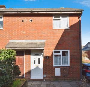 2 Bedroom House for sale in Lees Court, Salisbury