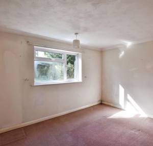 2 Bedroom Bungalow for sale in Bouverie Close, Salisbury