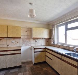 2 Bedroom Bungalow for sale in Bouverie Close, Salisbury