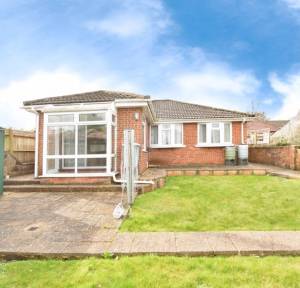 2 Bedroom Bungalow for sale in Milton Road, Salisbury